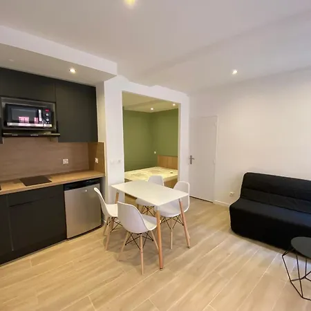 Appartamento Superbe Avec Coin Nuit Vieux ! Nizza