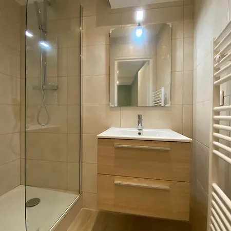 Apartment Superbe Avec Coin Nuit Vieux !